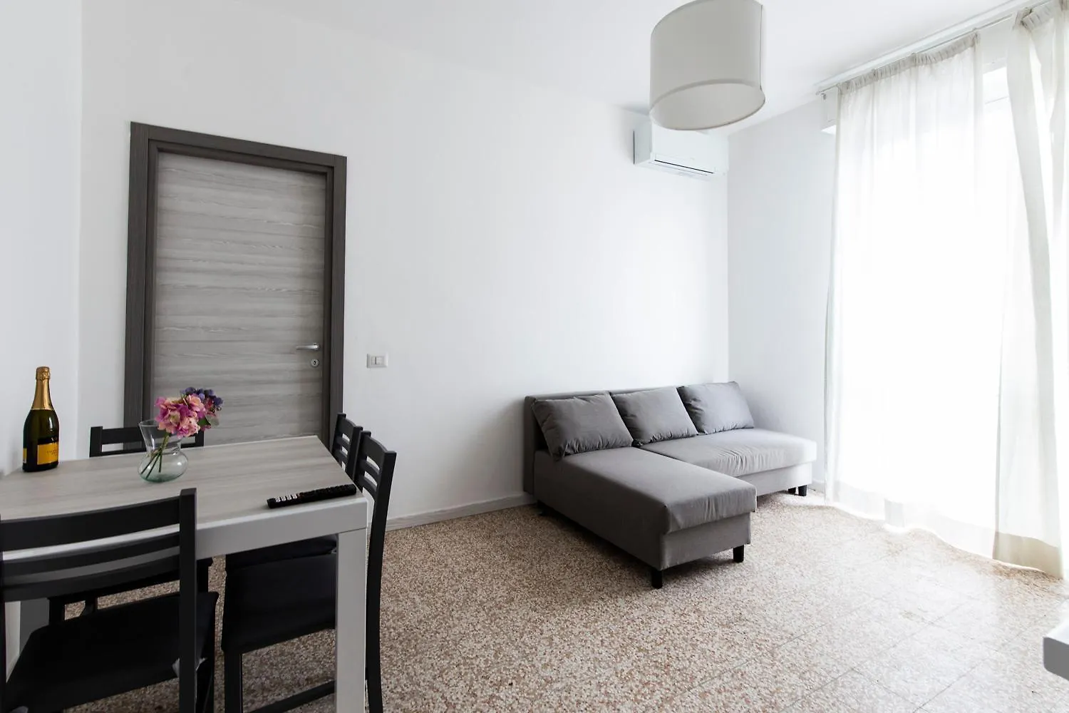 Apartment Bilocale Noverasco Ieo 3 Opera